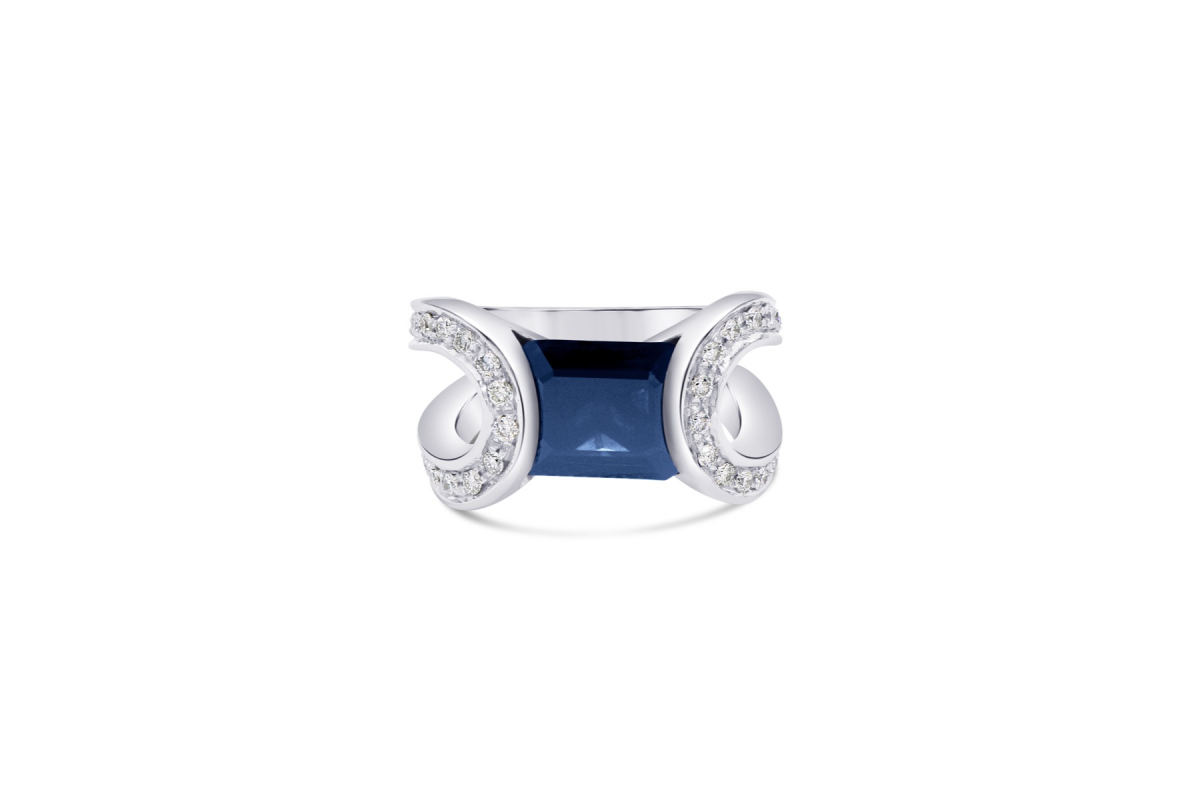 Bevel-Cut Sapphire and Diamond Ring in 18 K White Gold