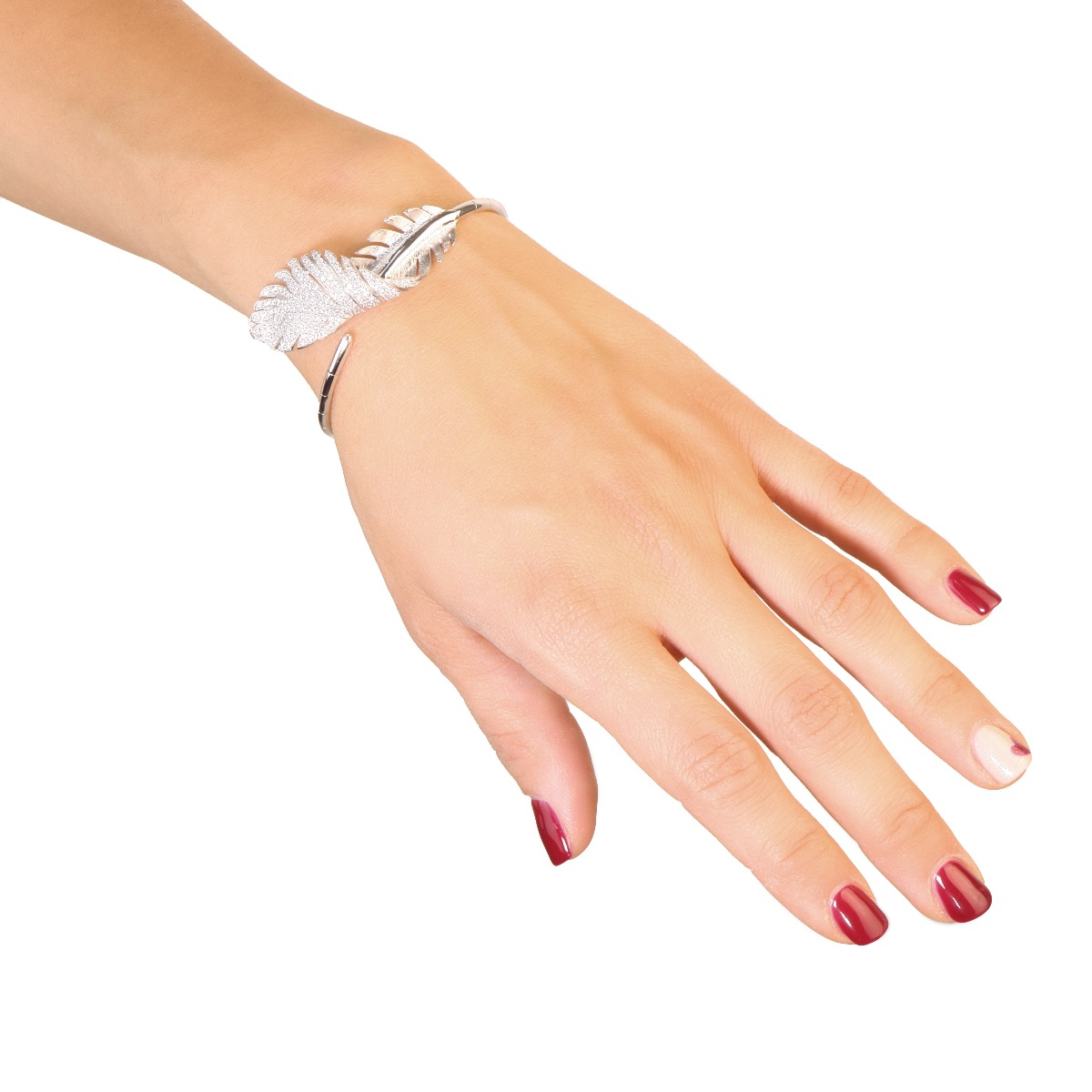 18kt White Gold Diamond Feather Bracelet