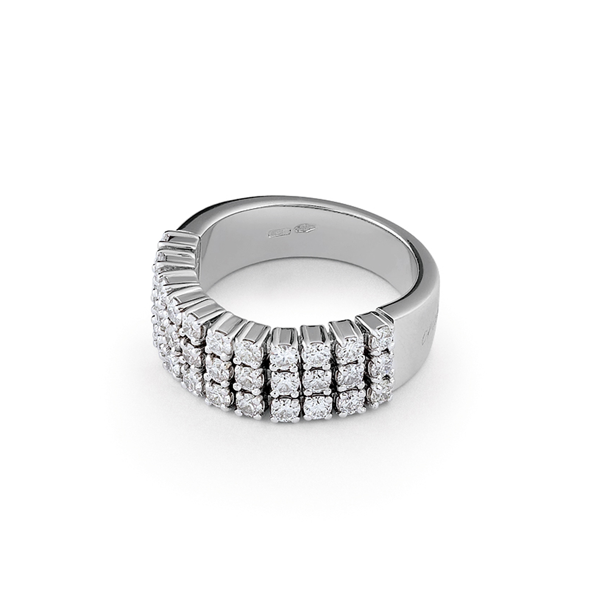 Ring with rigid shank and soft 3-row mesh