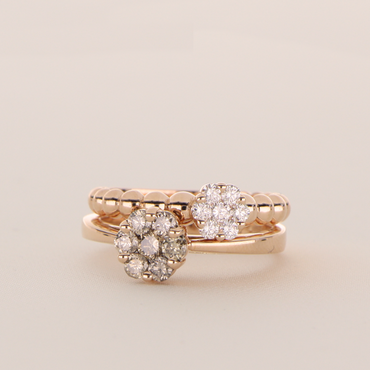 Pop the question with Doralia engagement rings